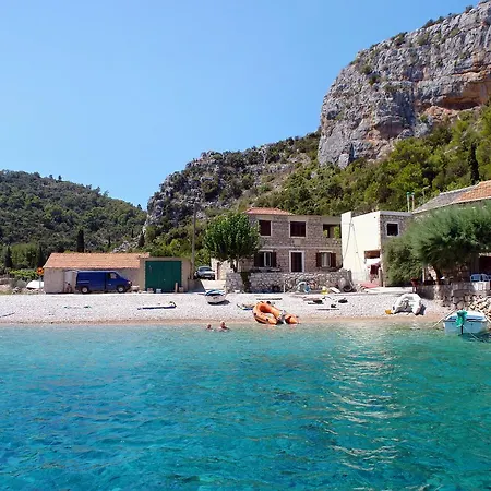 Studio Uvala Pokrivenik 2073d * Jelsa (Hvar)